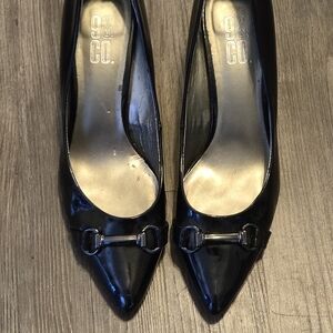 9 & Co. Black Patent Heels